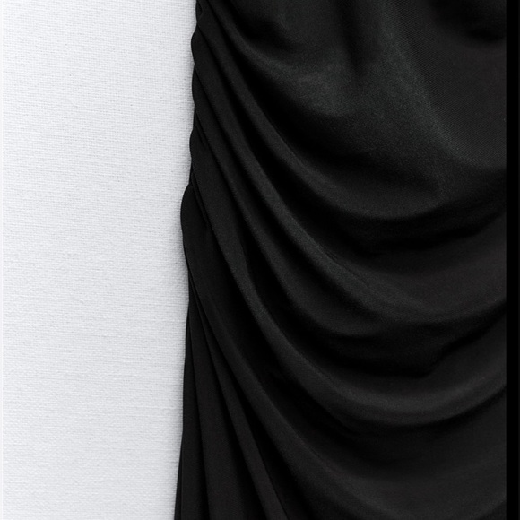 Zara - Black 🖤🖤🖤 Dress with Draped Neckline - Size Small - NWT - Picture 5 of 7